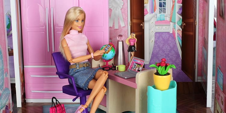 Controversa Barbie cu inteligență artificială. Un psiholog explică momentul în care apare pericolul