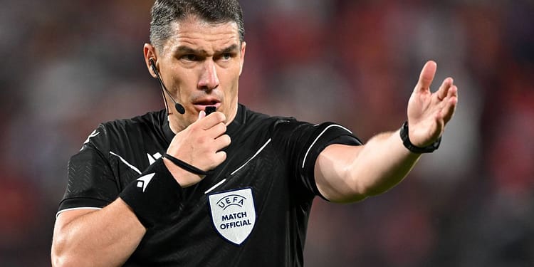 Coșmarul lui Mourinho » Istvan Kovacs, delegat din nou la meciul lui Fenerbahce, la un an de la conflictul dintre cei doi