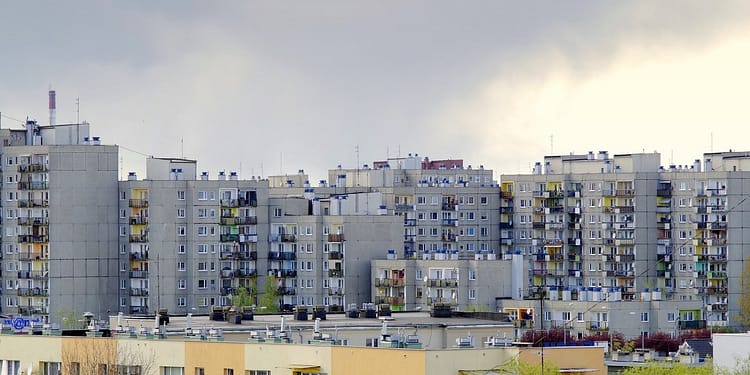 De ce s-au scumpit atât de mult apartamentele în România. „Avem foarte mulți români cu venituri mari”