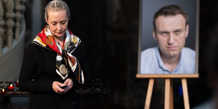 Văduva lui Navalnîi îi cere lui Putin să-i elibereze pe opozanții încarcerați. „Știu mai bine decât oricine costul întârzierilor în eliberarea prizonierilor”