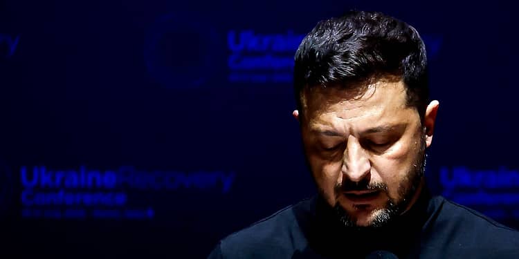 Mesajul lui Zelenski din ziua întâlnirii dintre Trump și Putin: „Rușii continuă să ucidă. Și asta spune multe”
