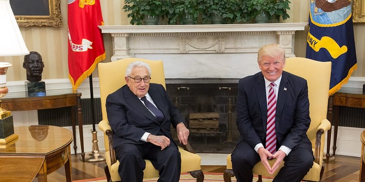 Care sunt principiile după care se ghidează Trump în războiul cu Ucraina. Cine a fost mentorul care l-a influențat în politica externă