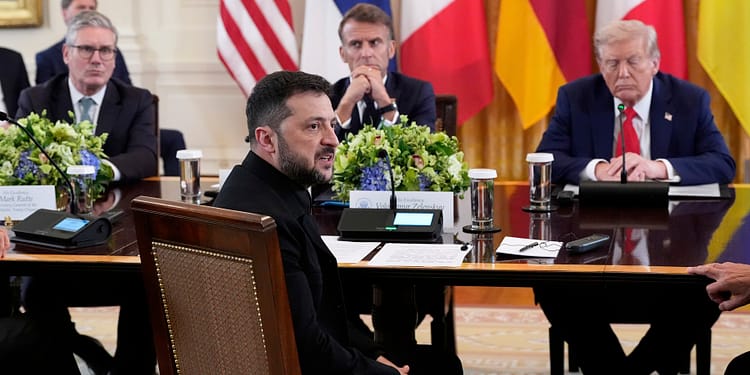 Semnificația hărții care a apărut în mod neașteptat în Biroul Oval în timpul întâlnirii Trump-Zelenski și care include România / „O amintire dureroasă și o formă de presiune”