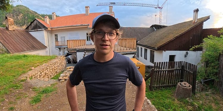Viața în Roșia Montană după febra aurului: „Oamenii vor dori să cumpere și să dezvolte acest loc”
