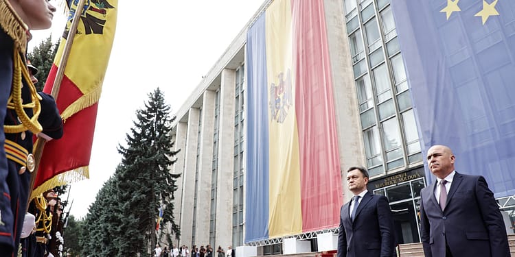 VIDEO Ilie Bolojan, prima vizită în calitate de premier în Republica Moldova. A fost primit de omologul său Dorin Recean