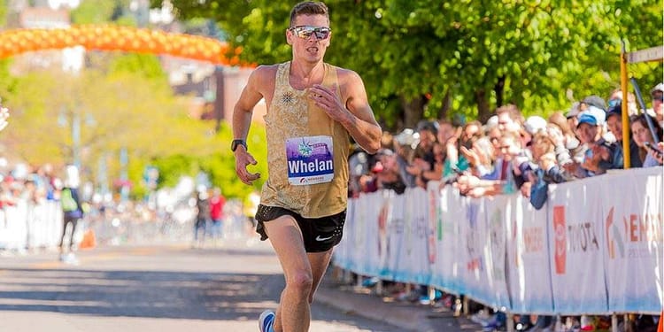 Tot mai sportivi! Românii care aleargă prin parcuri au început să vâneze și veverițe