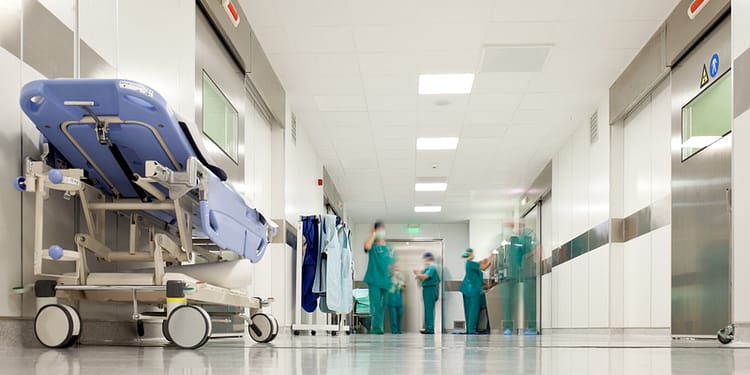 Un manager de spital cere Colegiului Medicilor să ia măsuri împotriva doctorilor de la conferința cu teorii anti-vaccin. Vorbește și despre „anchetarea ca infracțiune”