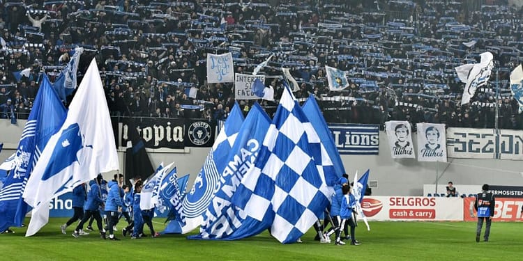 Universitatea Craiova şi-a consolidat poziţia de lider în Superligă după rezultatul cu Farul