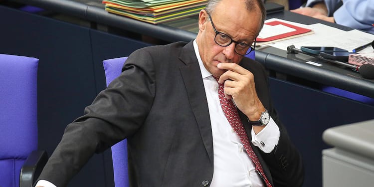 Planul Germaniei pentru finanțarea Ucrainei, prin folosirea banilor Rusiei, prezentant de Merz. De ce echivalează, practic, cu o confiscare