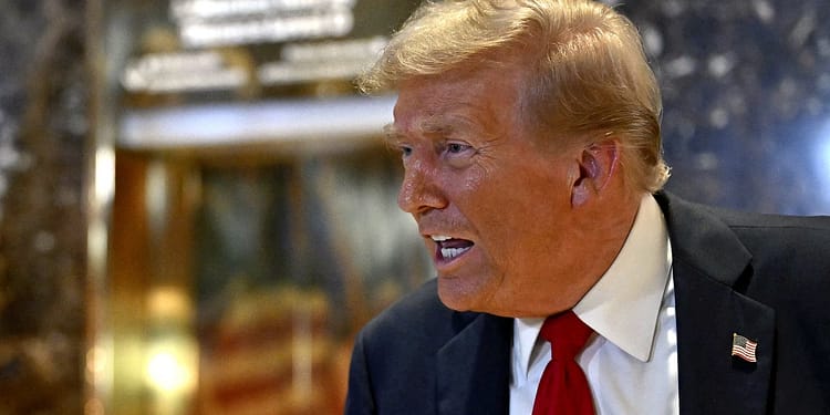 Donald Trump repetă afirmațiile despre Tylenol și vaccinuri și oferă și alte sfaturi de sănătate