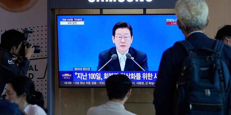 Scuze oficiale după ce o baterie expirată a provocat căderea serviciilor guvernamentale în una dintre cele mai digitalizate țări din lume