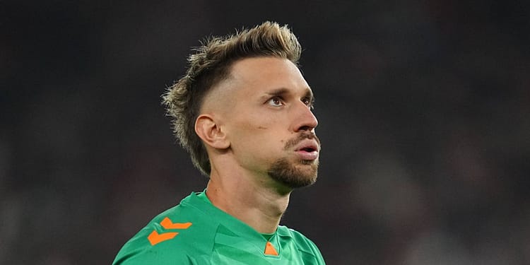 Ionuț Radu, „eroul fără pelerină”, premiat în LaLiga: „Mulțumesc, dar nu contează”