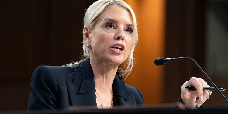 VIDEO Audiere aprinsă în Congresul SUA: Procuroarea generală Pam Bondi apără cu virulență anchetele lansate împotriva adversarilor lui Trump