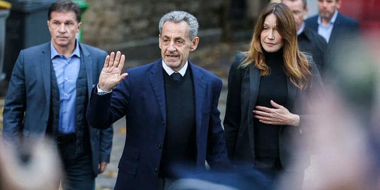Securitate maximă pentru Nicolas Sarkozy: doi agenți de securitate, cazați în celula vecină din închisoare