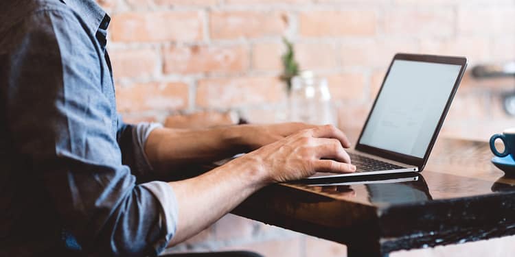 Motivul pentru care traficul pe site-urile pentru adulți s-a redus drastic în Marea Britanie. Vizitele pe Pornhub au scăzut cu 77%: „Sincer, am fost șocați”