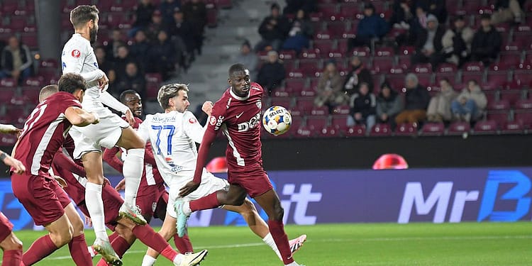 Fanii CFR-ului n-au mai răbdat: ironii în finalul eșecului cu Farul