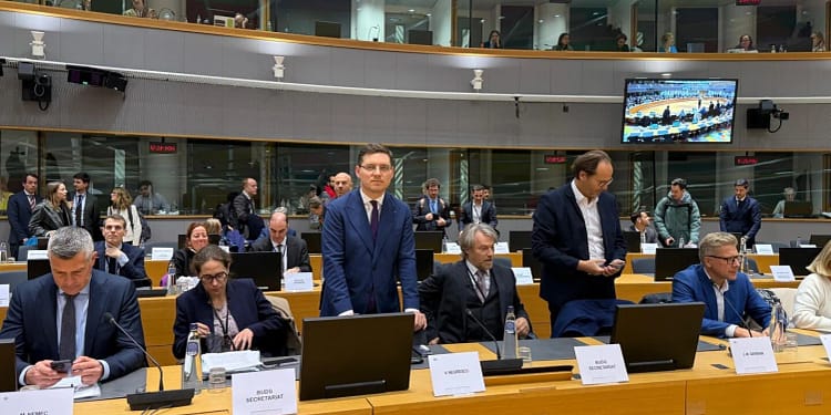 Anunț în plină noapte făcut de vicepreședintele Parlamentului European! Victor Negrescu: ‘Am ajuns la un acord’