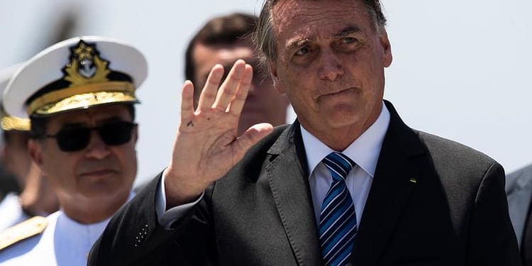 Jair Bolsonaro a încercat să distrugă brățara electronică cu aparatul de sudură. Explicațiile date de fostul președinte brazilian în fața instanței
