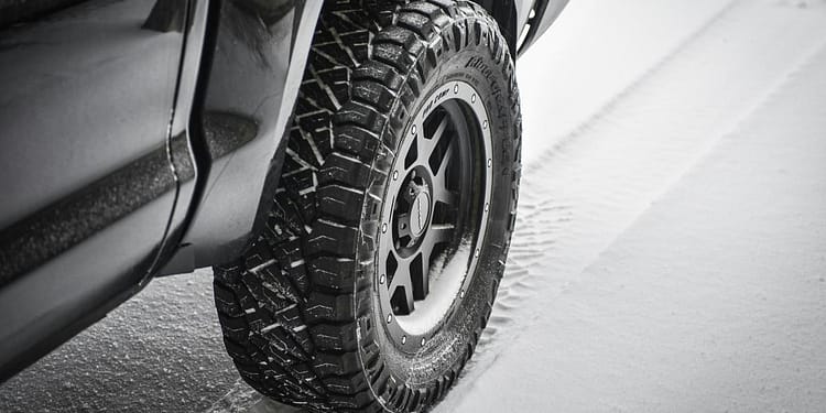 Iarna a venit la Sibiu. Poliție: Recomandăm șoferilor să-și echipeze mașinile