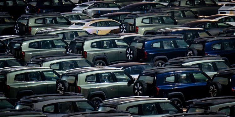 Mai multe verificări bazate pe date, mai puține riscuri: cum schimbă dealerii piața mașinilor second-hand