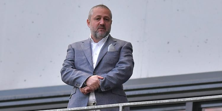 Din ce a făcut Mihai Rotaru, patronul Universității Craiova, o avere de 300 de milioane de euro