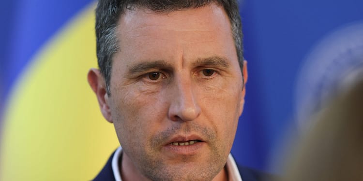 Tanczos Barna, despre incidentul din 2006 când a fost înjunghiat în biroul său „Dumnezeu m-a trimis înapoi”. Despre agresor: „Instanţa a zis că trebuie să îmi dea 10.000 de euro. Nu i-am cerut banii”