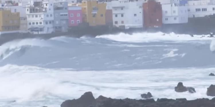 Tragedie în Tenerife, după un val devastator: Doi români au murit. ”Da, el este bărbatul”