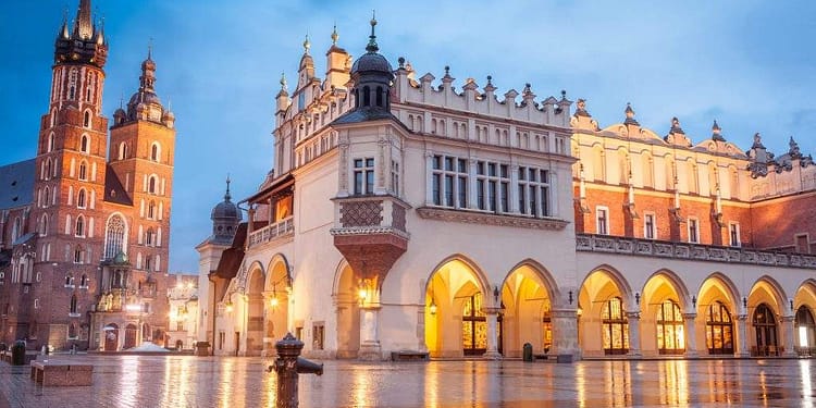 Ca să nu mai fie confundată cu Craiova, Cracovia îşi schimbă numele în Craracal